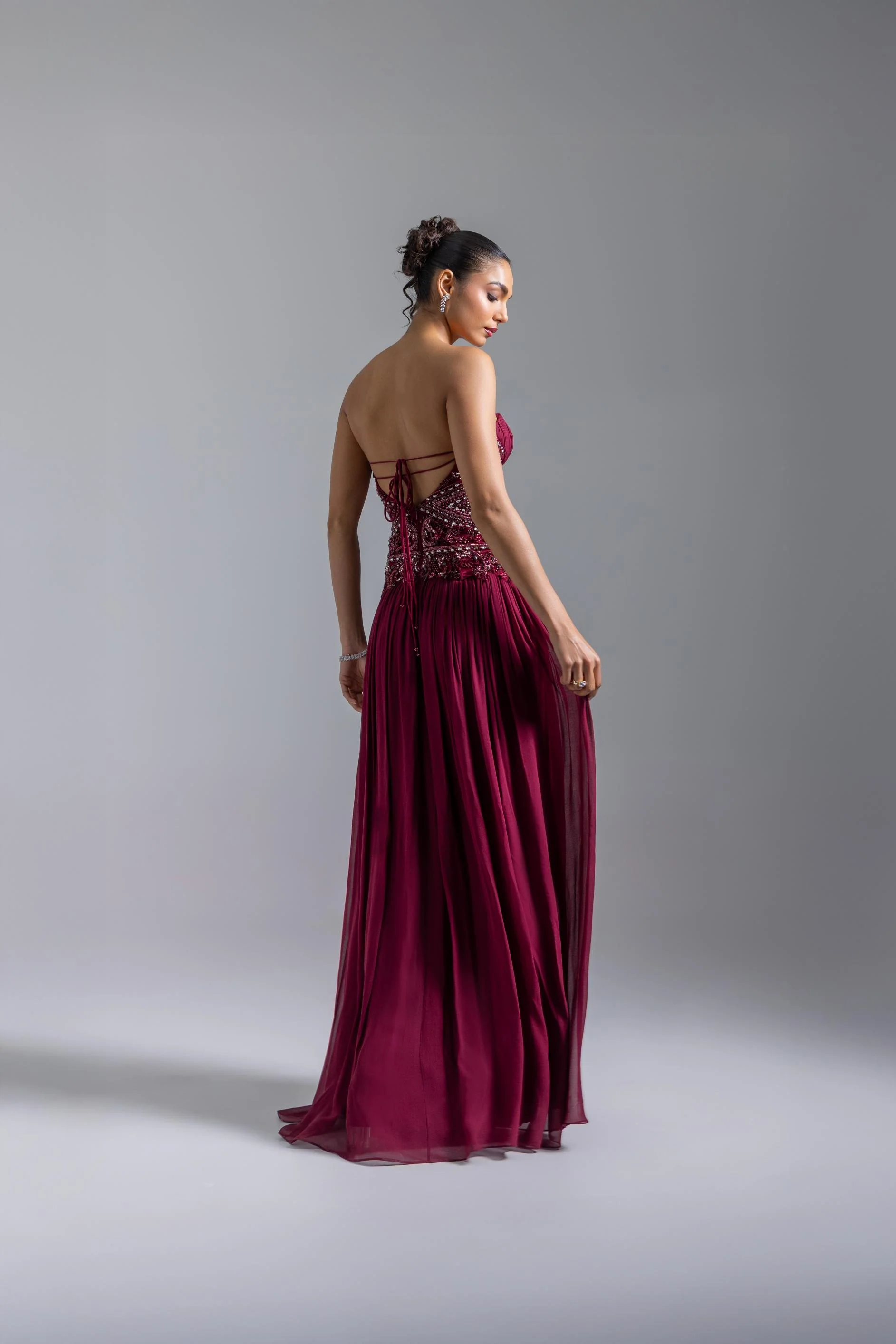 LOOK 06 - Image 8
