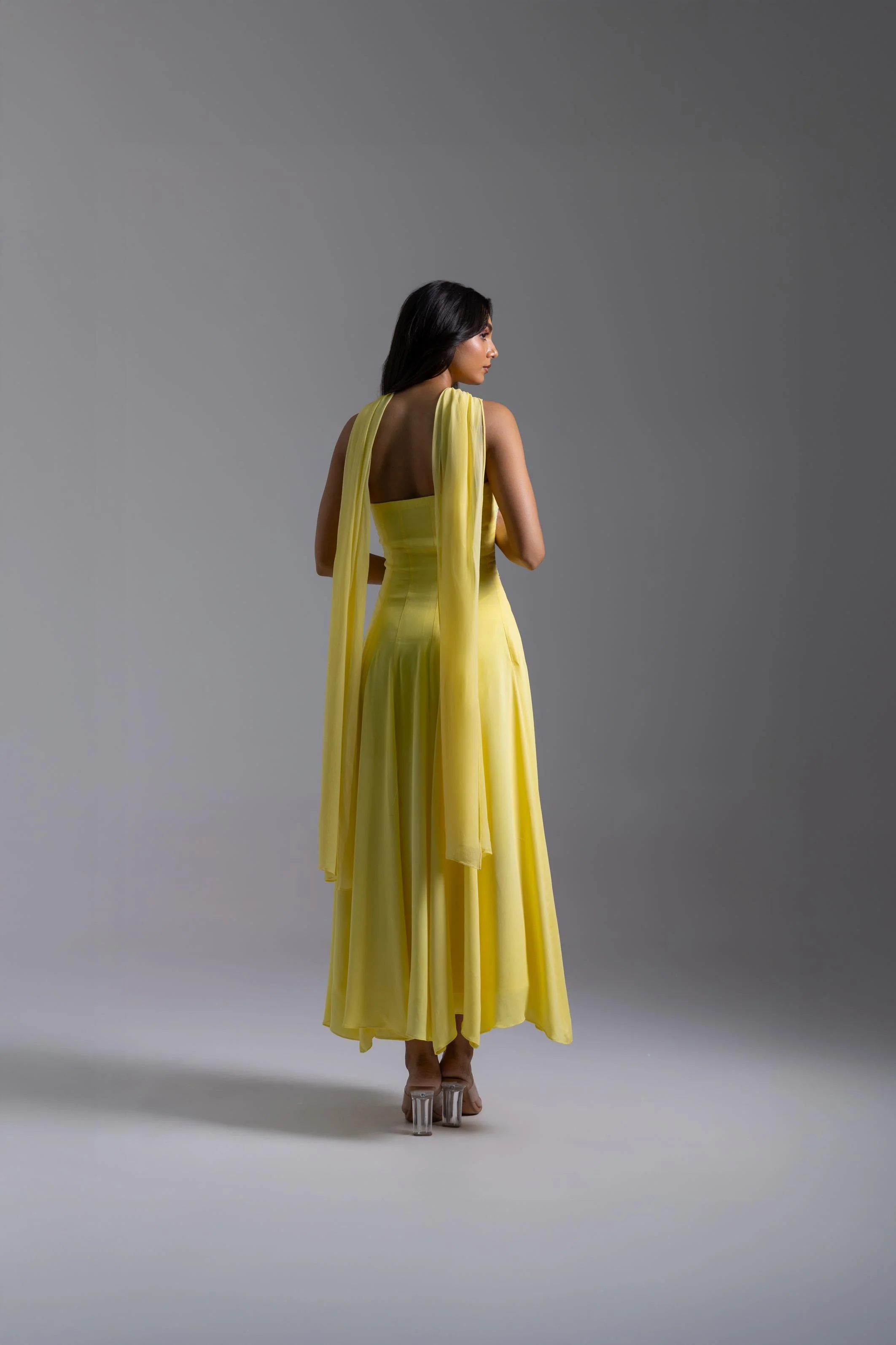 LOOK 04 - Image 10