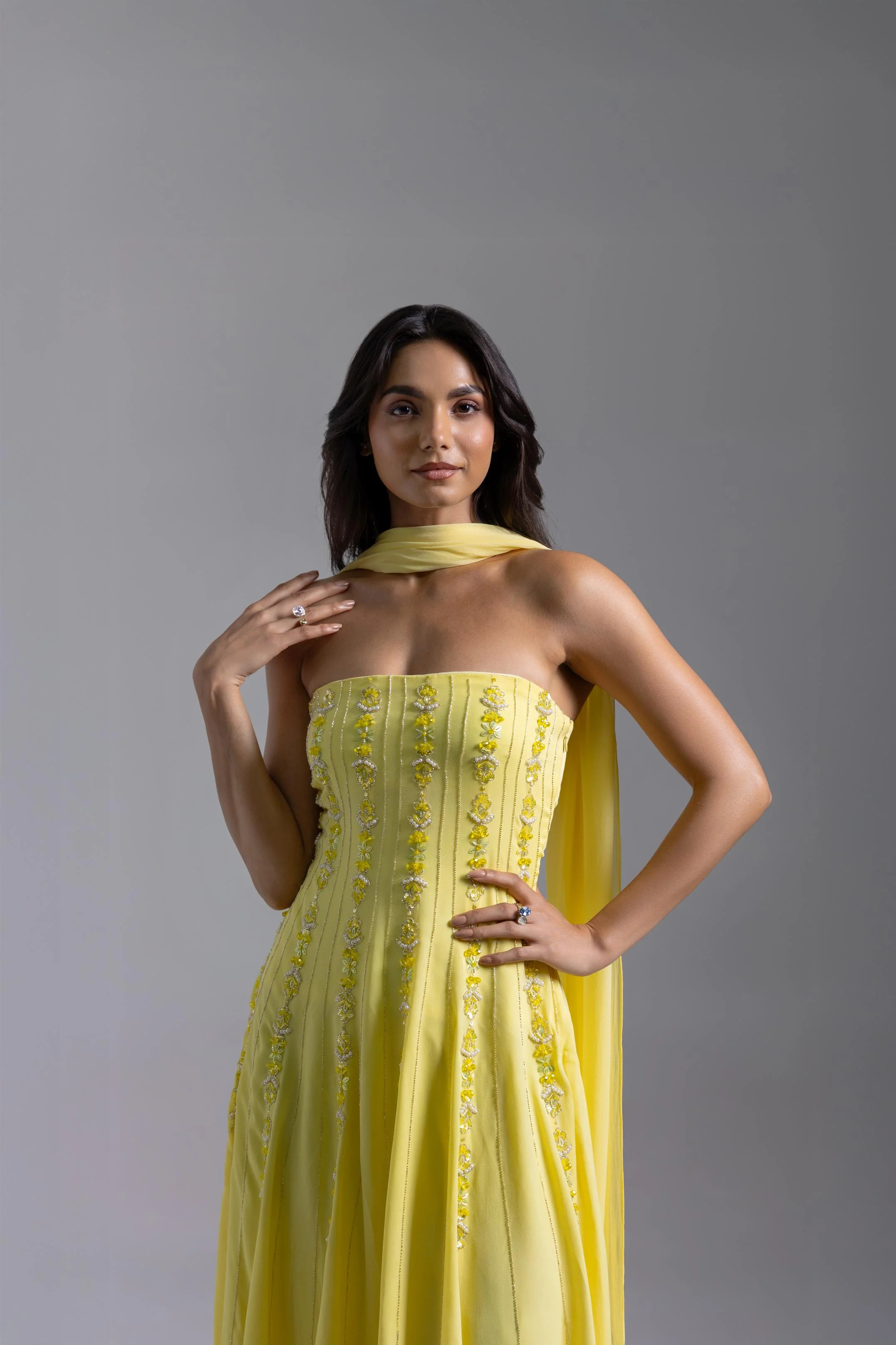 LOOK 04 - Image 7
