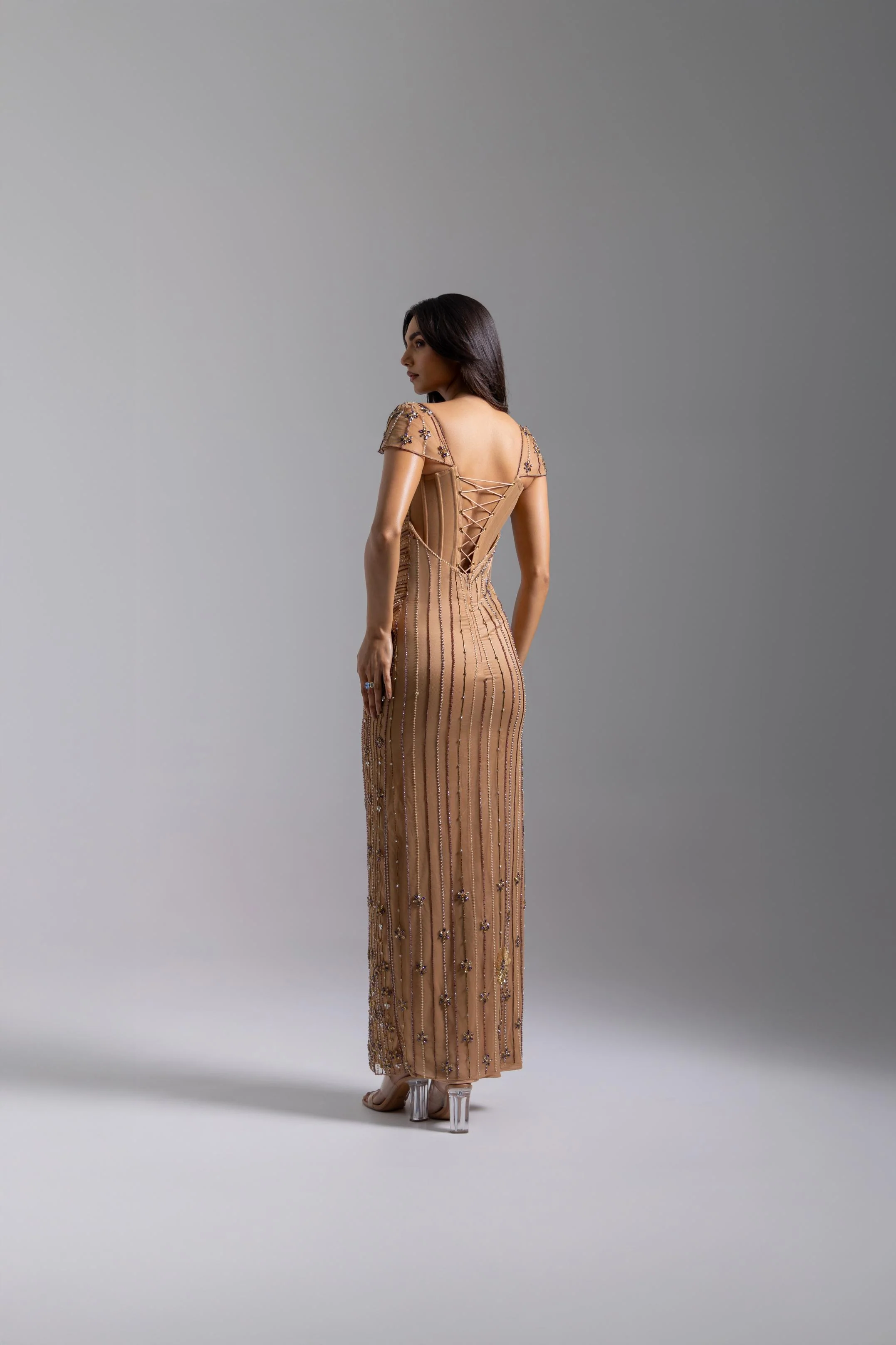 LOOK 05 - Image 11