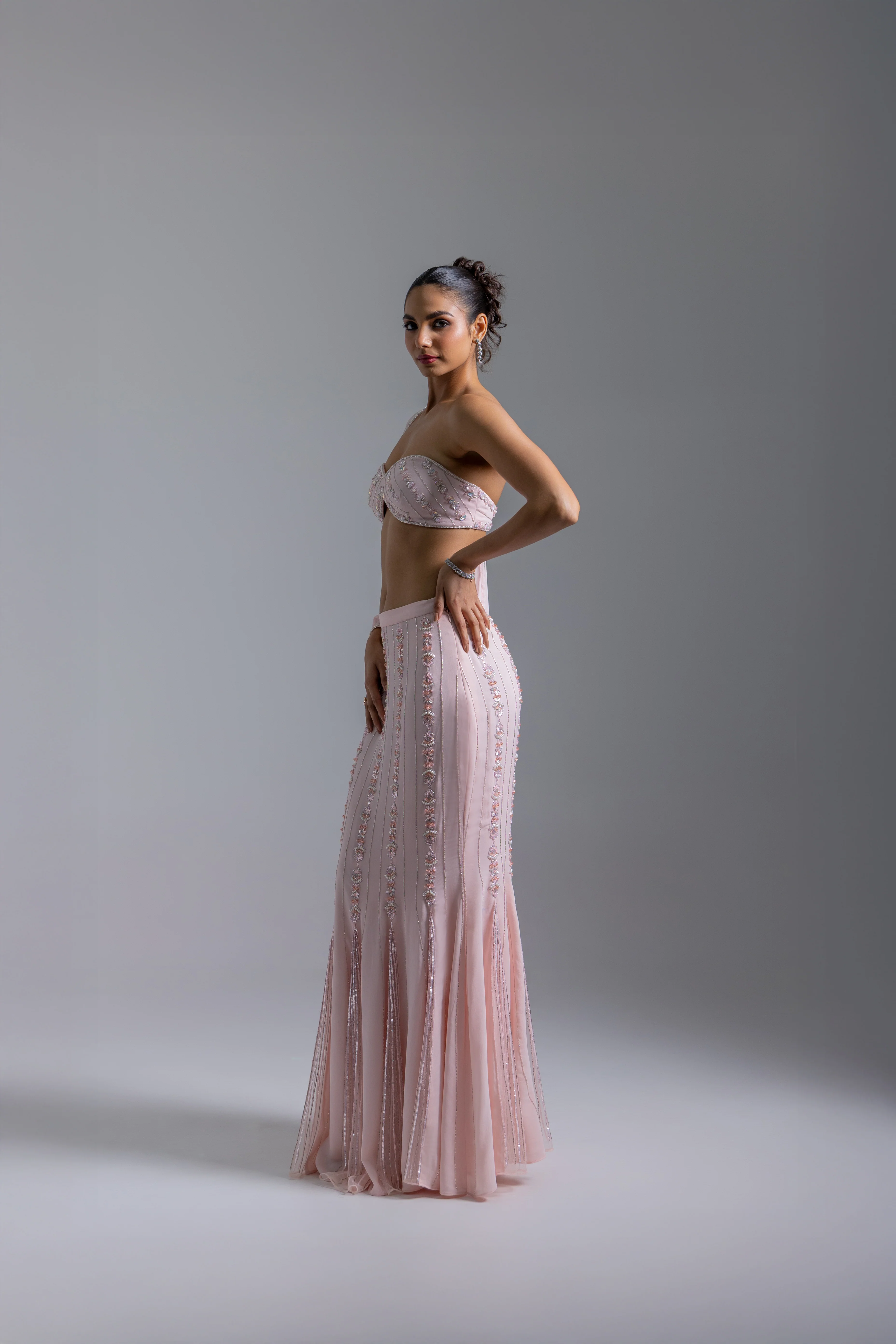 LOOK 01 - Image 4