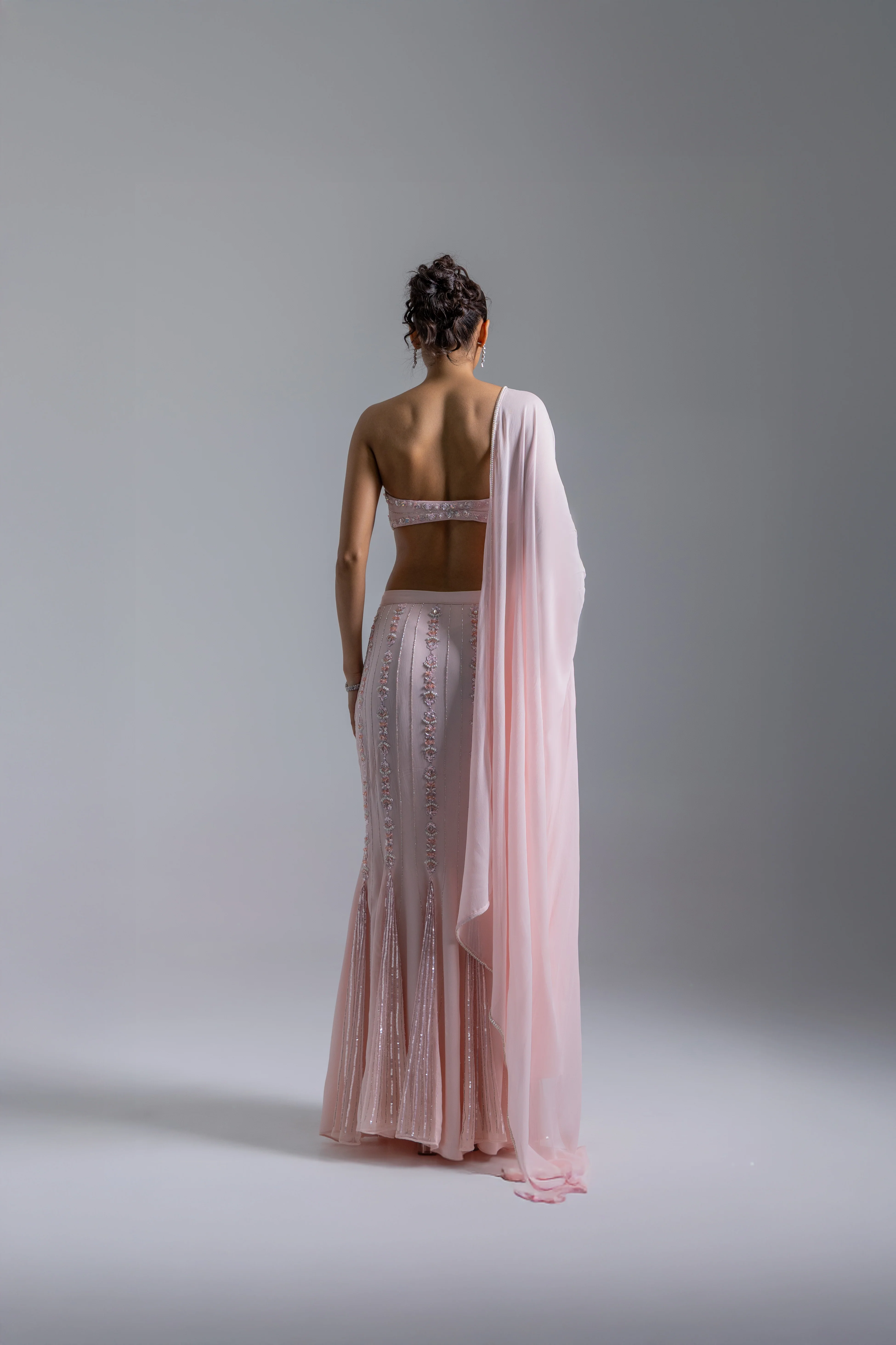 LOOK 01 - Image 5