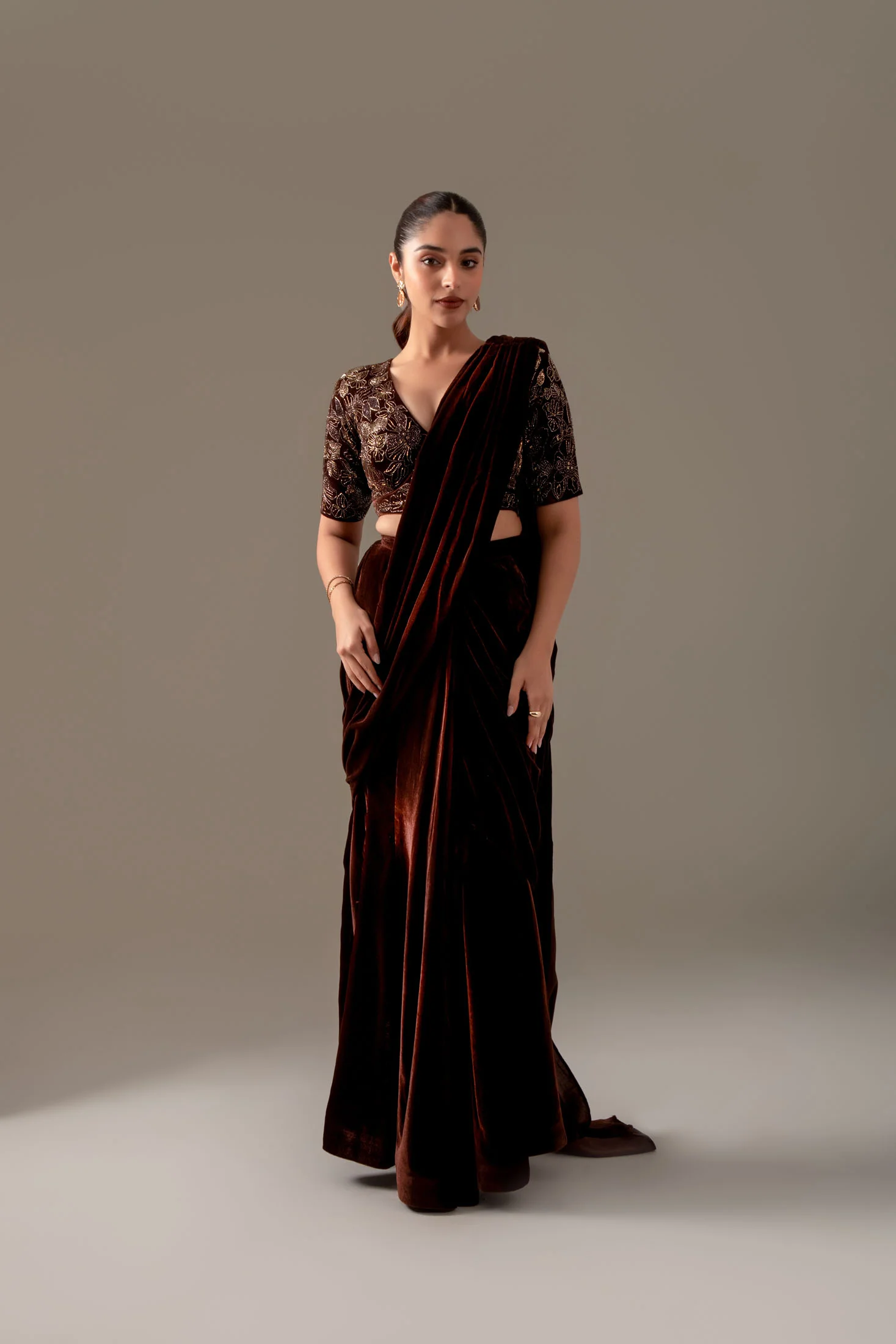 Midnight Velvet Saree - Image 2